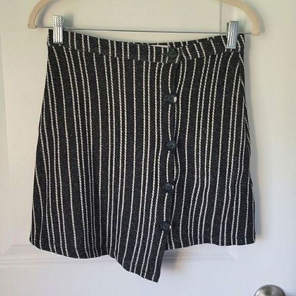 Urban Outfitters Black and White Striped Skirt - Size Small - Picture 2 of 11